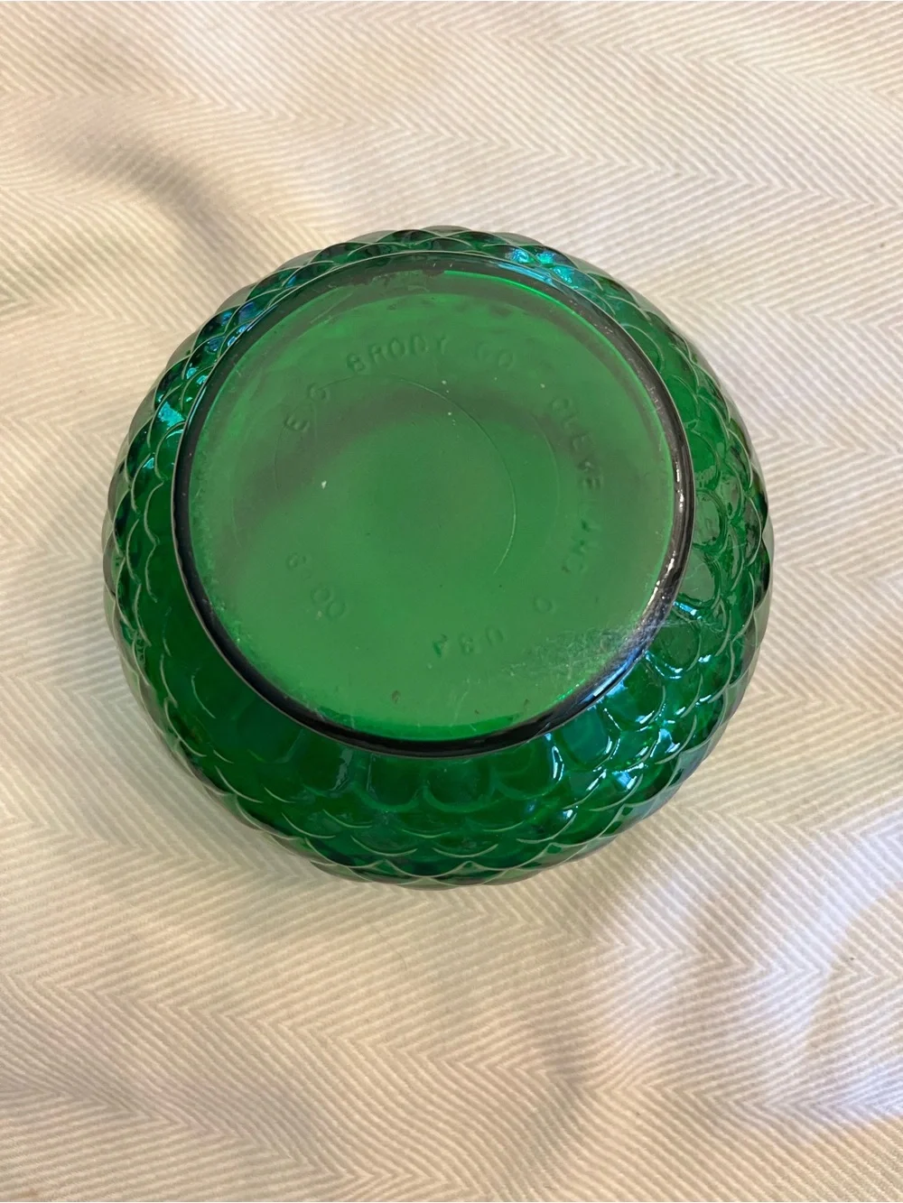 VTG Green Fish Scale Glass Floral Vase  by E O Brody Ohio Pattern Made In USA
